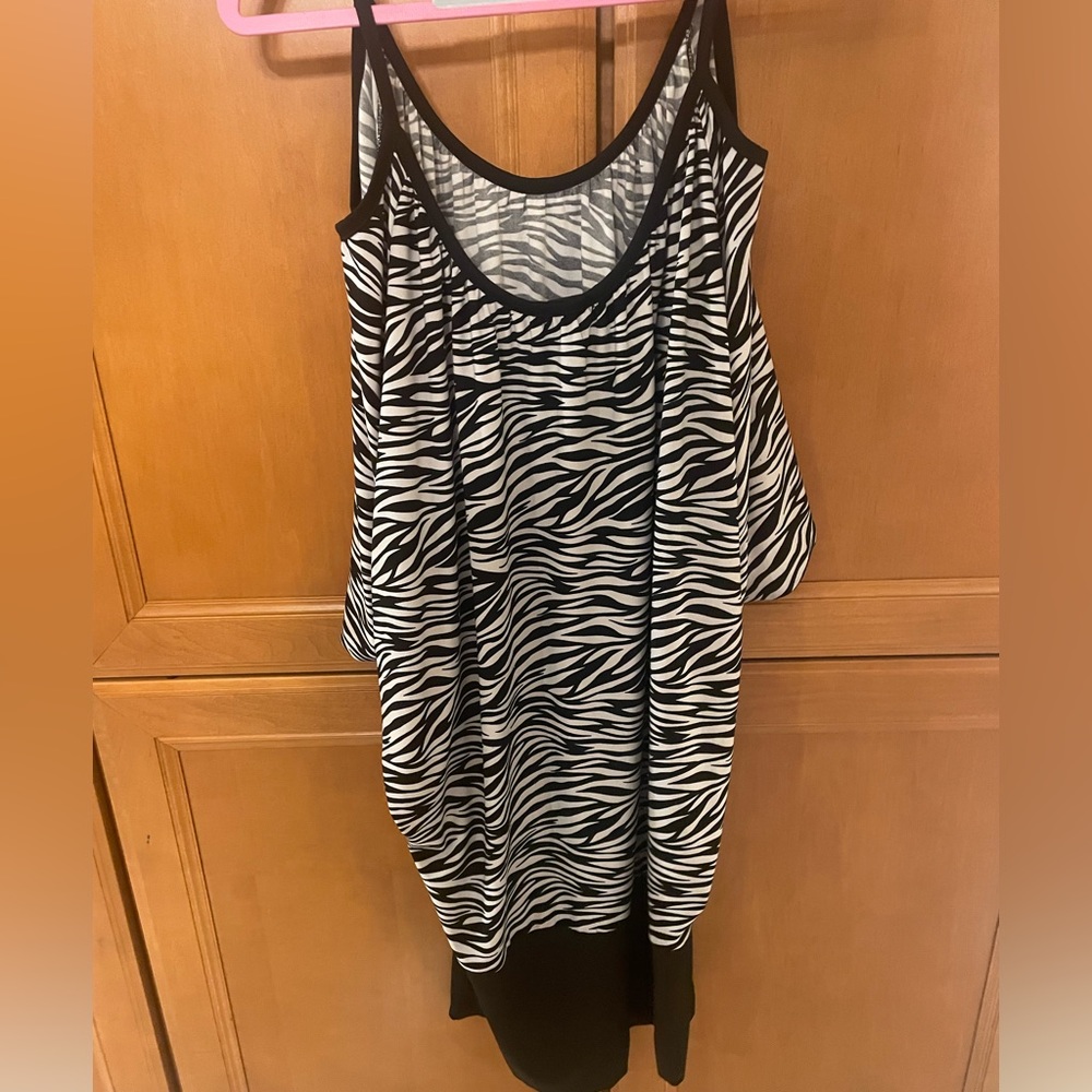 Audrey Lane - Zebra Print Cold Shoulder Sleeves Balloon Dress